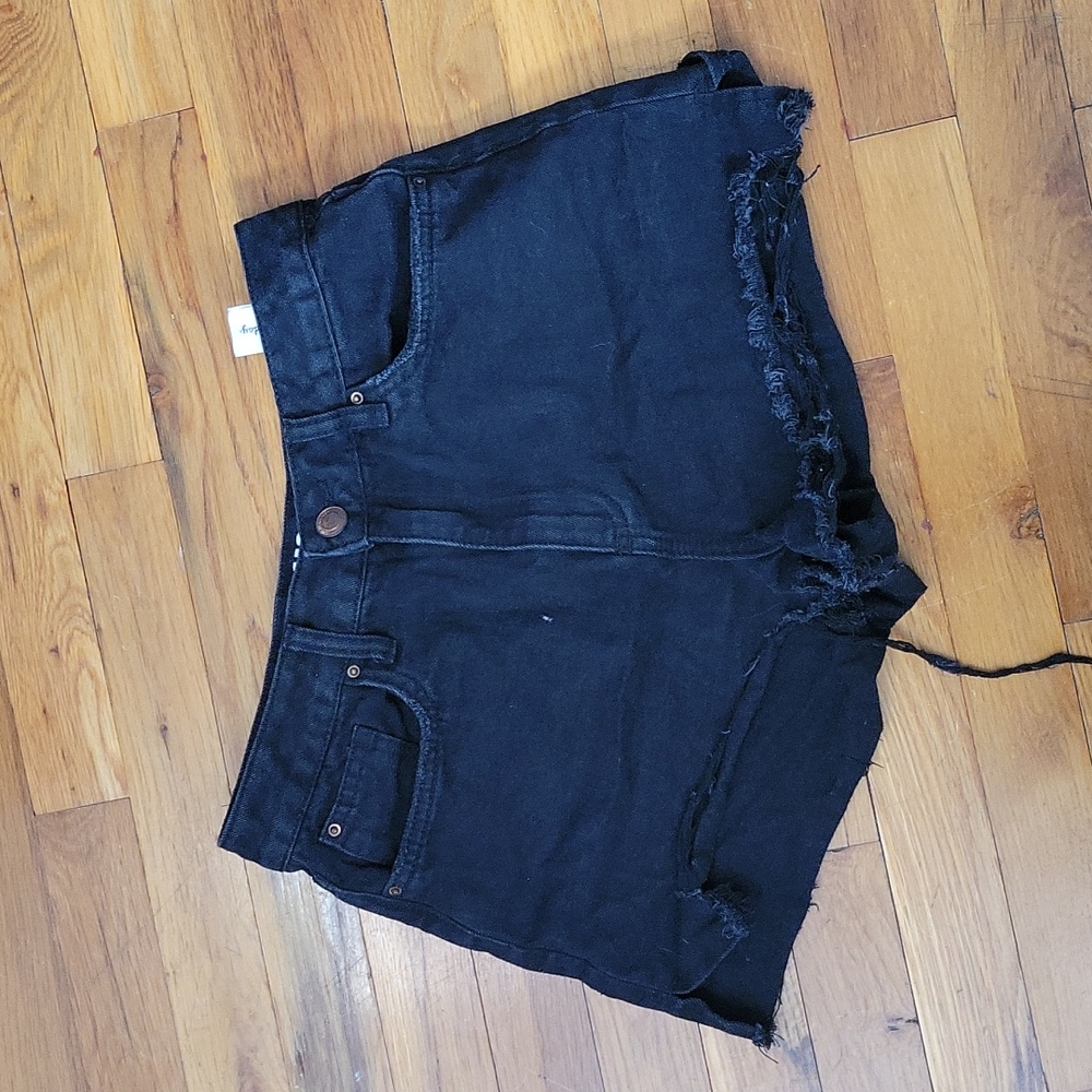 MOM vintage high rise black distressed denim fraued shorts  28